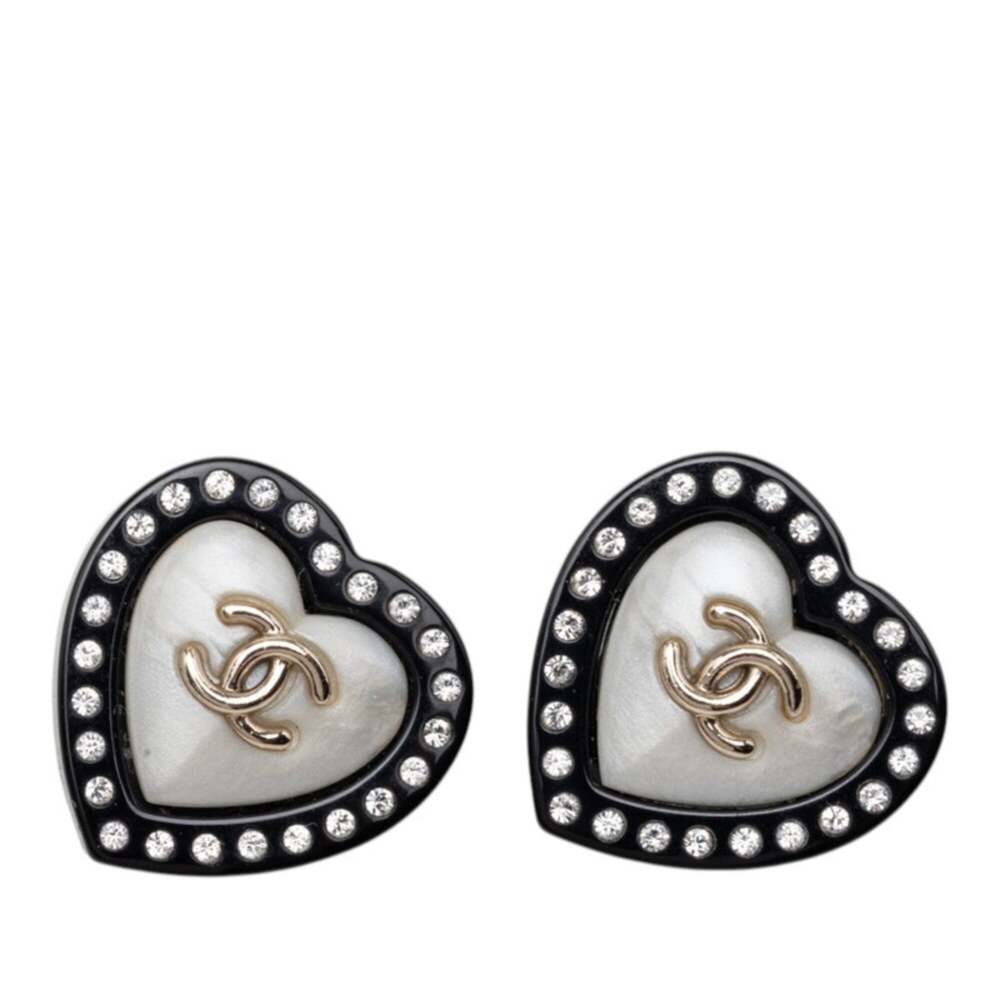 Chanel Cc Logo Stud Heart Earrings #312695C11B